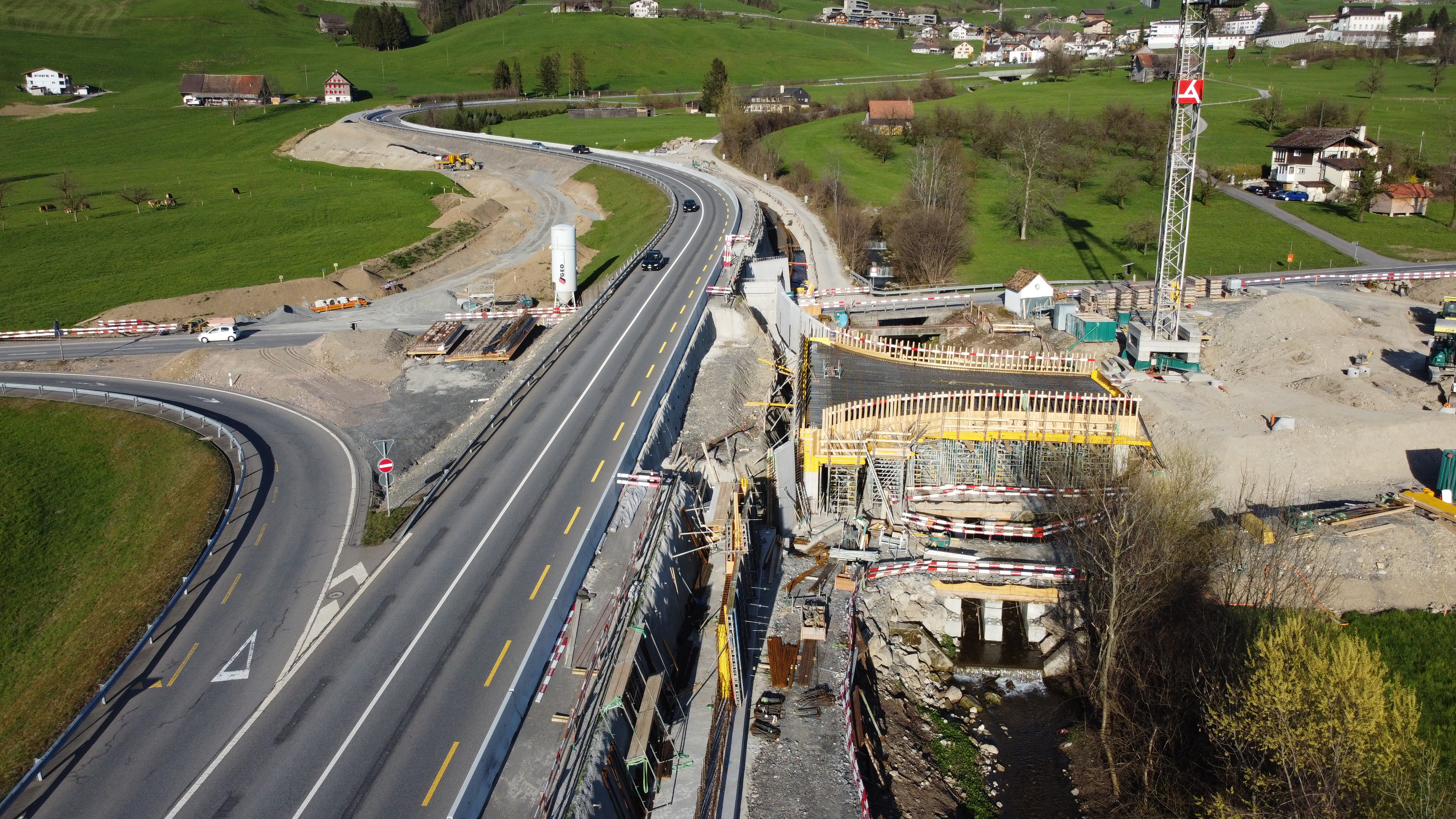 Beginn der Hauptarbeiten an der H8, Schwyz