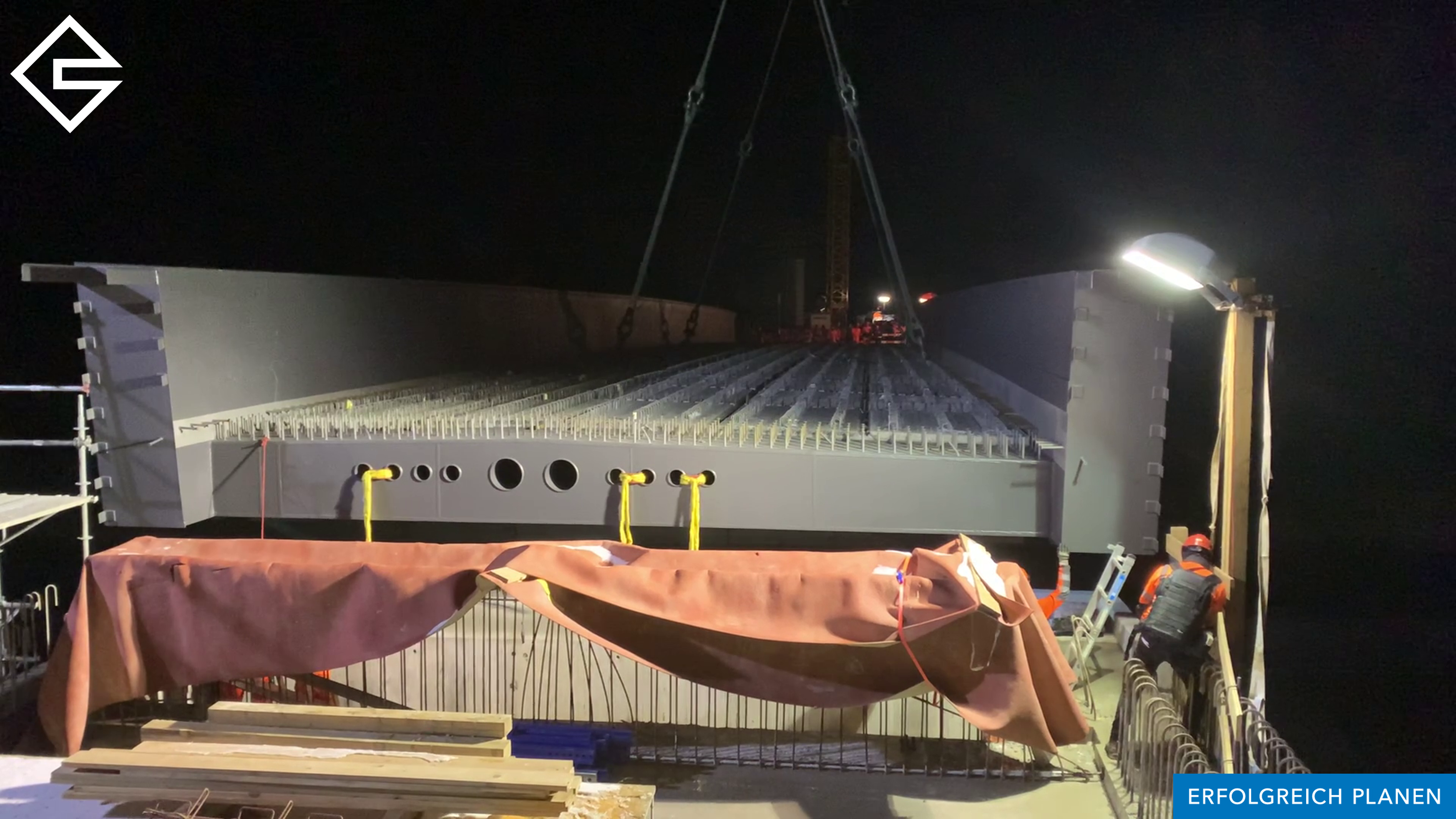 Einhub Brücke über Nationalstrasse N02