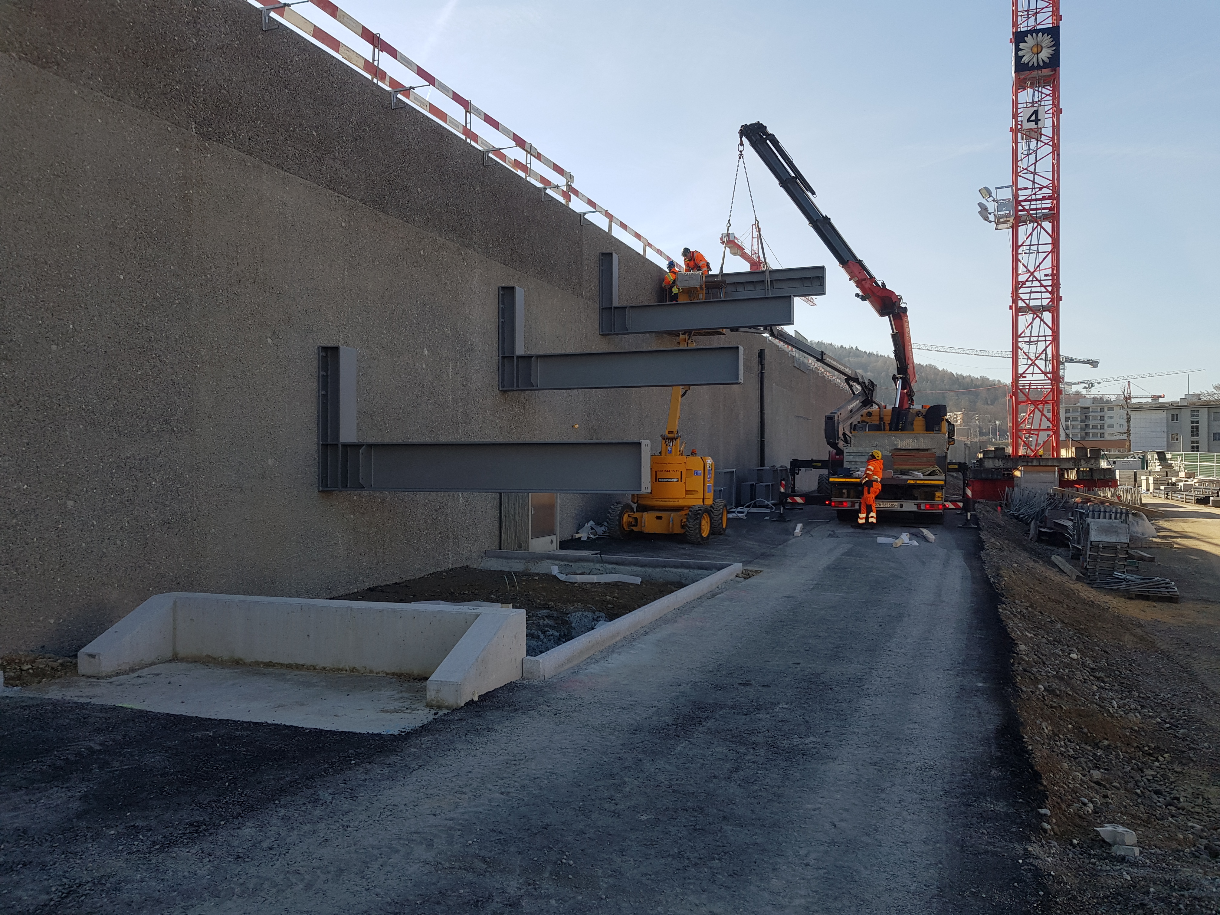 Montagestart Zugangselemente Einhausung Schwamendingen