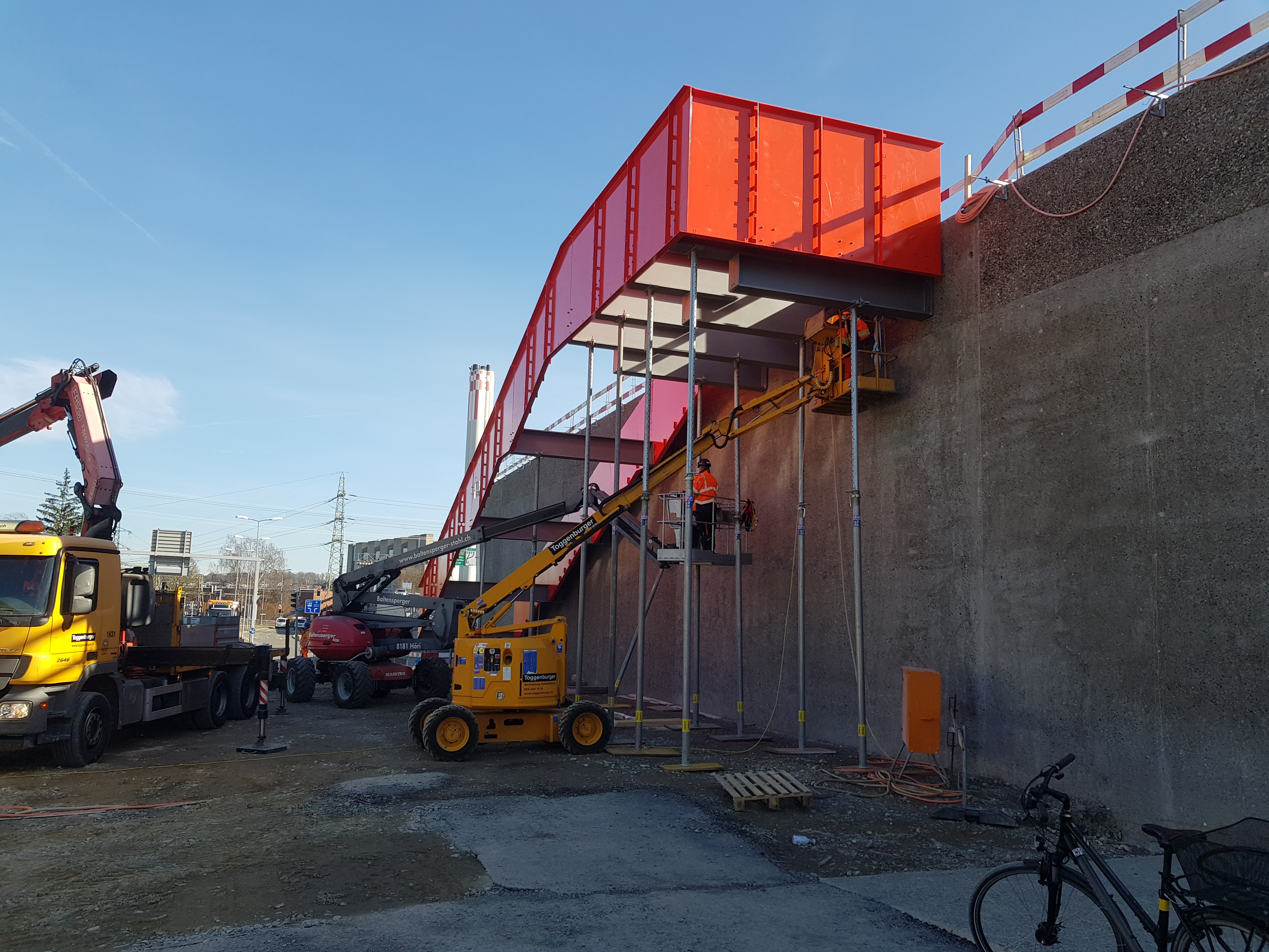 Montagestart Zugangselemente Einhausung Schwamendingen